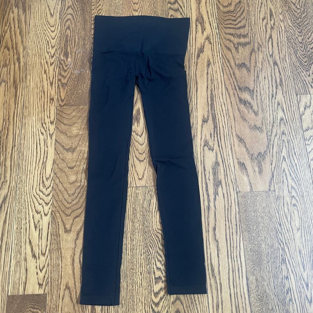 Assets by Spanx Shaping Leggings Sz XS